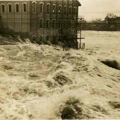 Pejepscot Paper Company Mill in Topsham during 1936 flood
