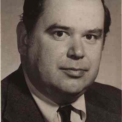 A photo view of Dr. Roger Howell Jr. 5/27/1978