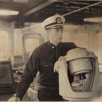 A photo view of a Naval Officer from BNAS. 1981.