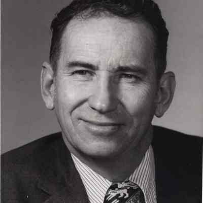 A photo view of Warwick M. Tinsley Jr.