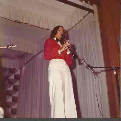 Contestant #4 Maureen Fortin playing "The Entertainer" on her clarinet