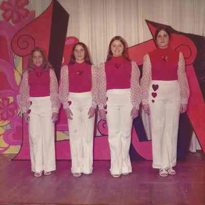 The first four 1974 Teen Queen Contestants