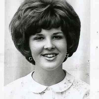 A B/W photograph of Charlene Farmer, contestant #7..
