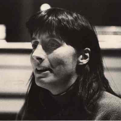 A photo view of Katrina Van Pusen.