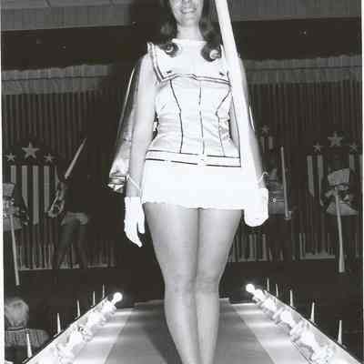 A B/W photograph of contestant #4 Agnes Racine