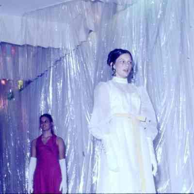 Unknown Teen Queen Contestants