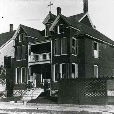 Tondreau Residence