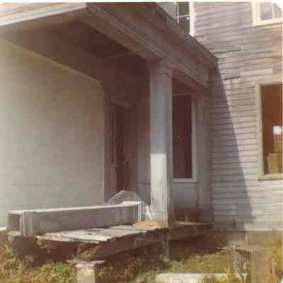 Porch of Elijah Kellogg House, Harpswell
