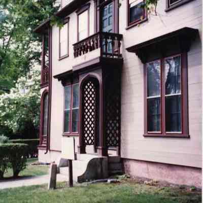 A photo of JL Chamberlain Museum.