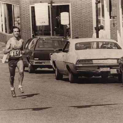 A photo view of Rob Jarratt. 4/16/1982.