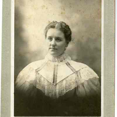 Etta MacKinnon