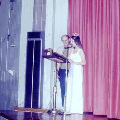 Gerard Menard and Unknown Teen Queen