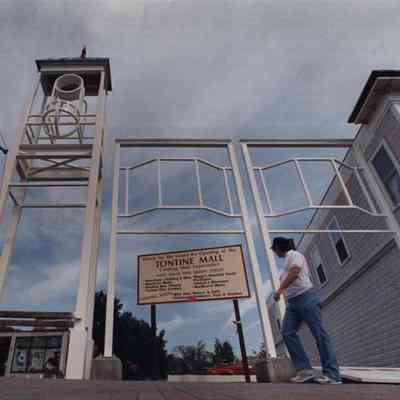 A photo view of the entrance to the Tontine Mall. 9/18/1991.