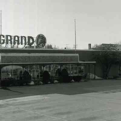 Grand City & Shop N Save. Spring 1994