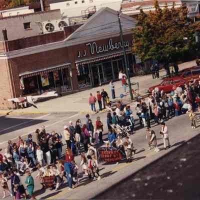 Brownie Troops marching in the 250th parade