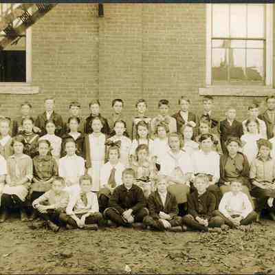 Students Outside of Center Street School