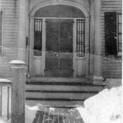 McManus House, Federal St., doorway