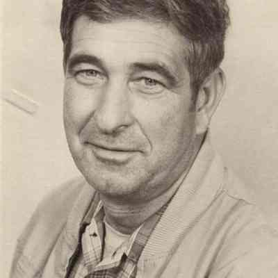 A photo view of Clifford Card.