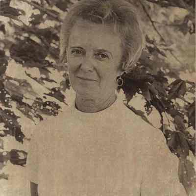 A photo view of Mrs. Mayo A. Hadden Jr.