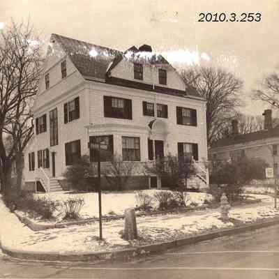 House on the Corner of Park Row and Green Street