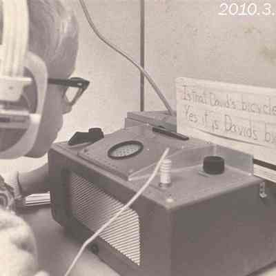 Kerry Billings using a "Reading Machine"