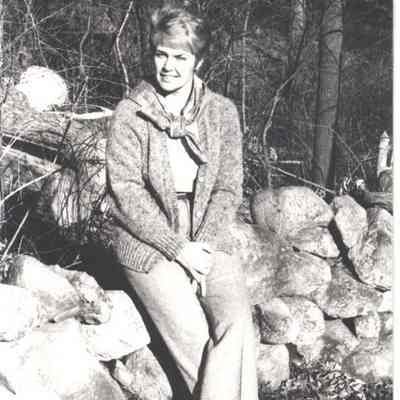 Suzanne L. Posneble