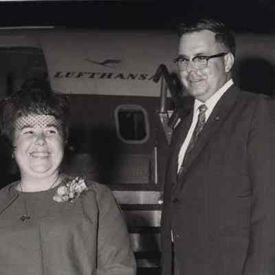 Theresa, Clement Favreau