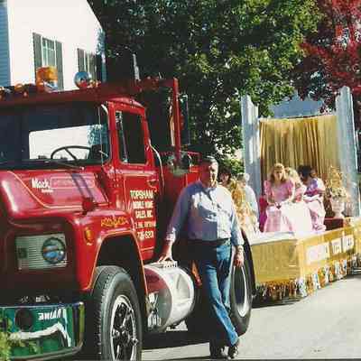 The Teen Queen float.