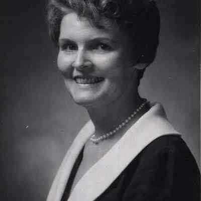 A photo view of Mrs. Rebecca Haley.