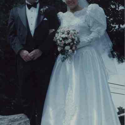 A photo view of Christine & Stephen Watts.