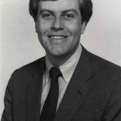 A photo view of Barry J. Hobbins.