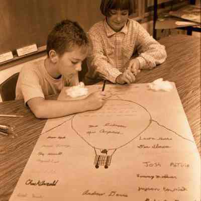 A photo view of West Harpswell School children. 10/2/1986.