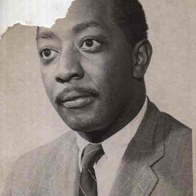 A photo view of Prof. Lewis. 10/16/1970.