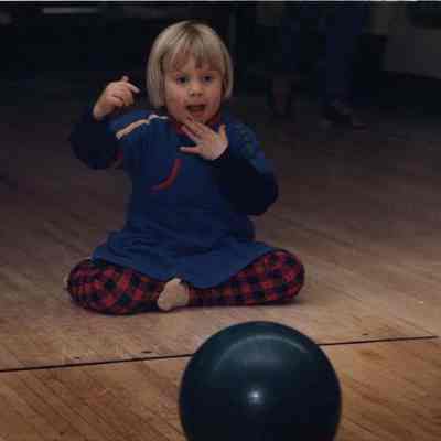 A photo view of a little girl. 3/3/1989.