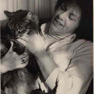 A photo view of Linda Dolloff. 2/23/1987.
