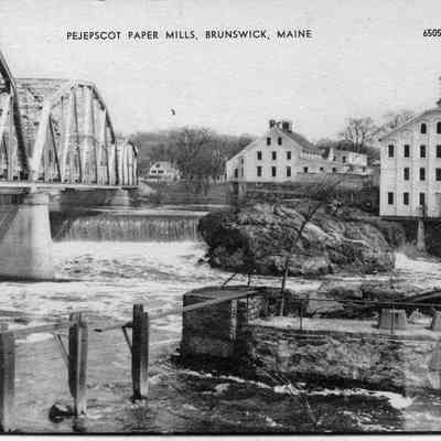 A photo of the Frank Wood Bridge