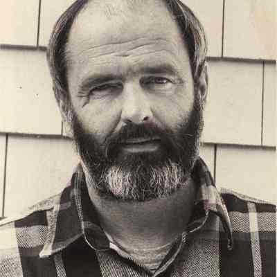 A photo view of Lee Theberge. 3/18/1988.