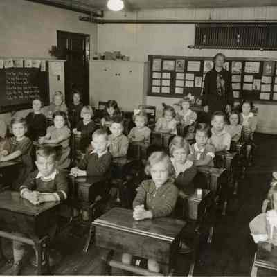Longfellow School Grade 1, 1937-38.