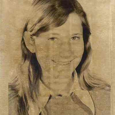 A B/W photograph of Nancy Barton..
