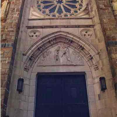 A photo view of King Chapel, Bowdoin College. 7/25/1988.
