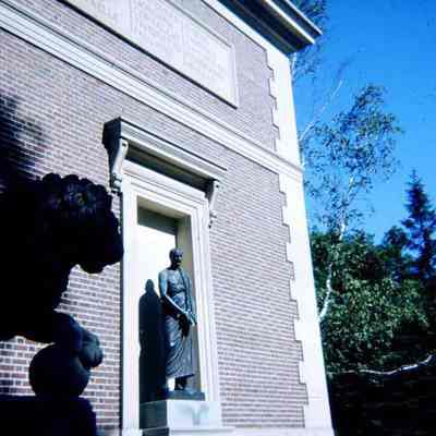 Walker Art Museum