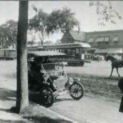 A photo of Maine Street.
