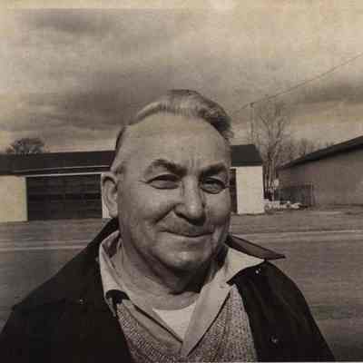 A photo view of Freeman R. Davis.
