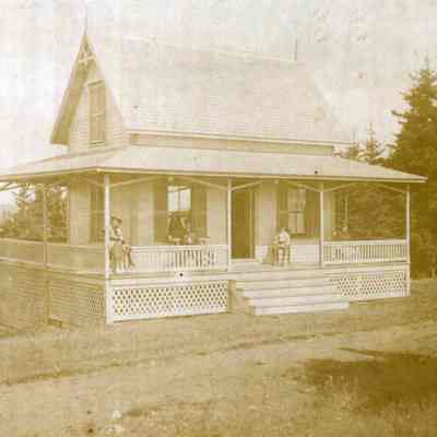 98 Central Avenue, Mere Point