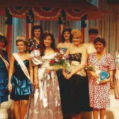 A group of contestants.