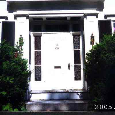 Front door of the Harriet Beecher Stowe House.