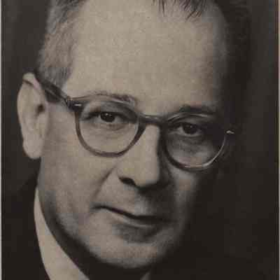 A photo view of Willard Wirtz.