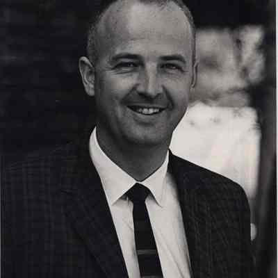 A photo view of Richard Morrell.