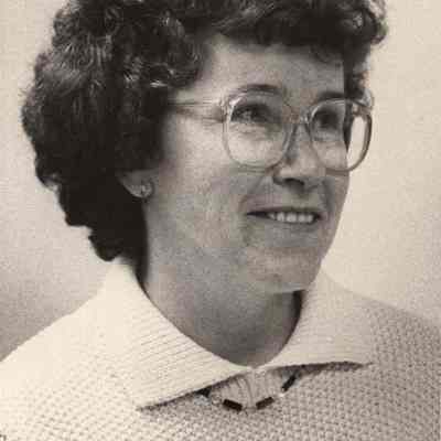 A photo view of Rita Worthing.