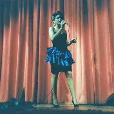 Kimberly Welch at the end of her song.